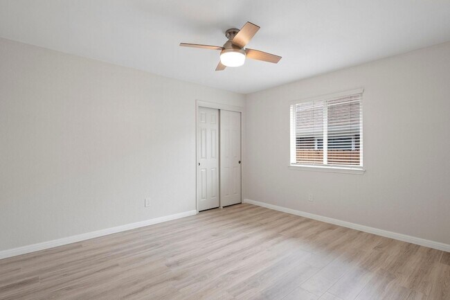 Building Photo - 1408 Deer Ledge Trail