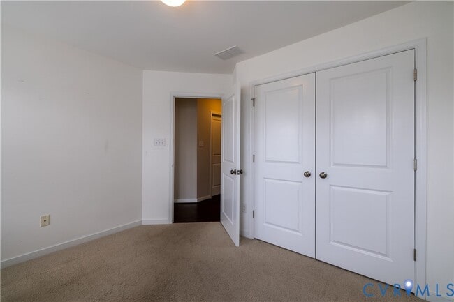 Building Photo - 11443 Hayloft Ln