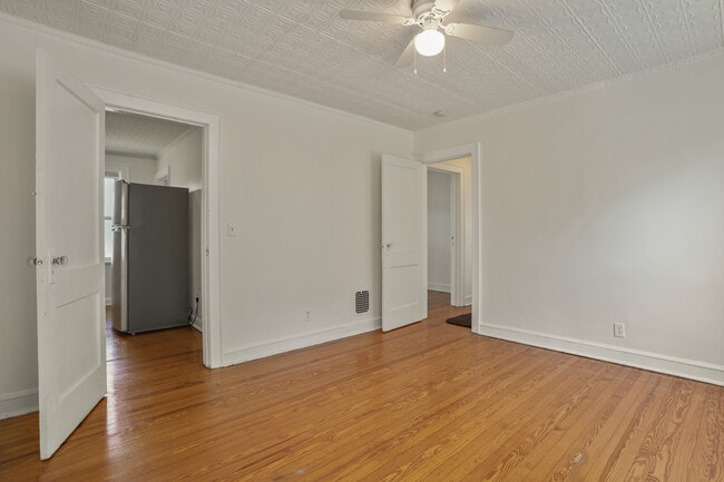 Building Photo - 221 Hunyadi Ave