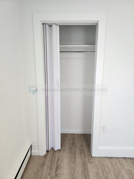 Bed 3 closet - 749 Roberts Ct