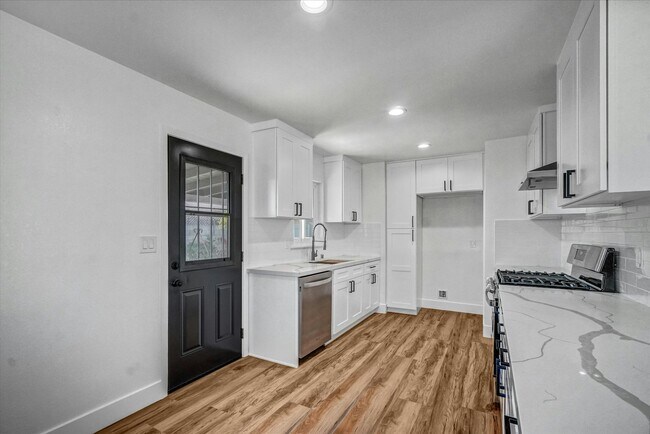 Building Photo - 8072 La Palma Dr