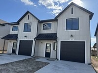 Building Photo - 251 N Richards Ave