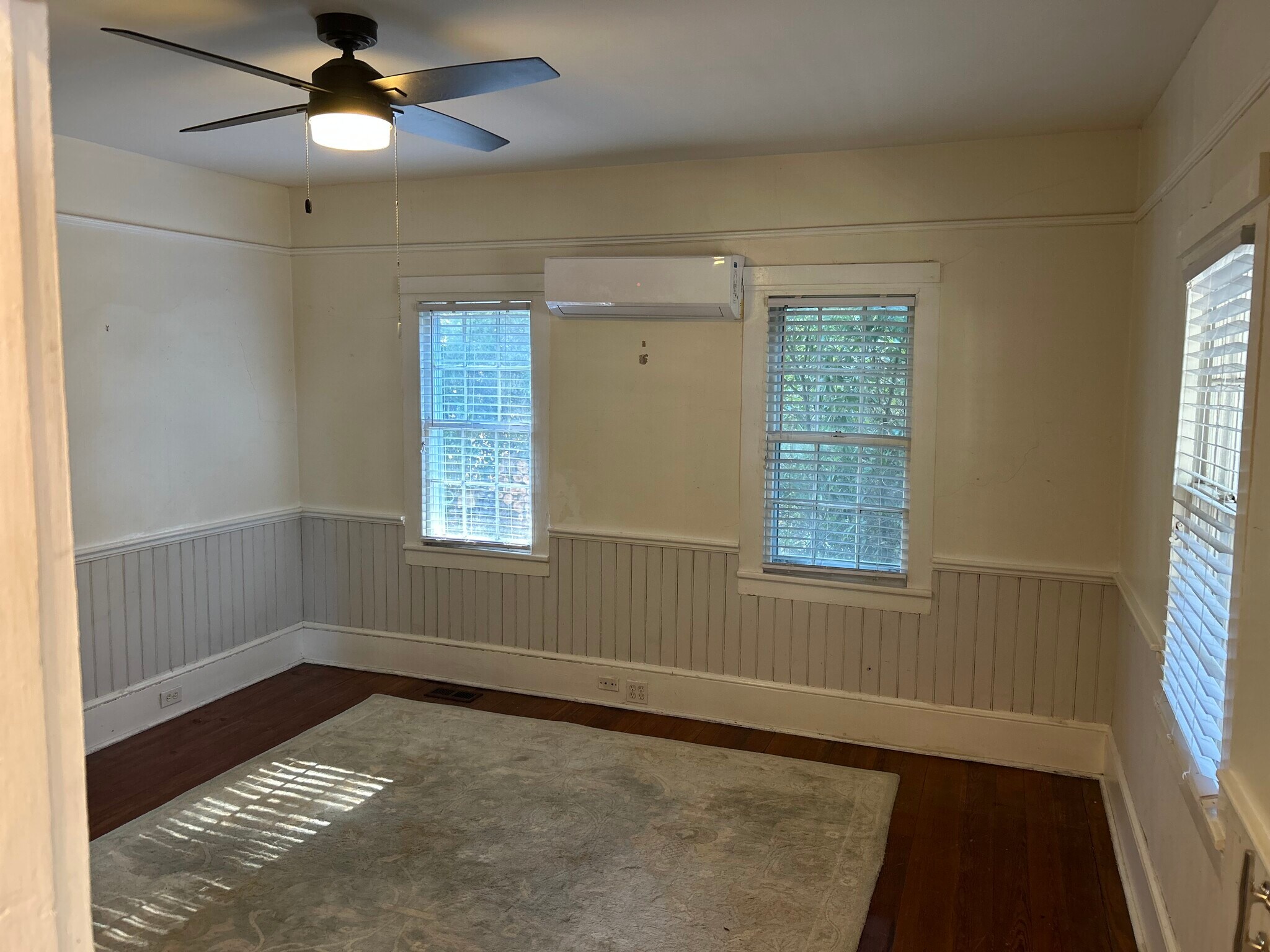 Building Photo - 332 Screven St