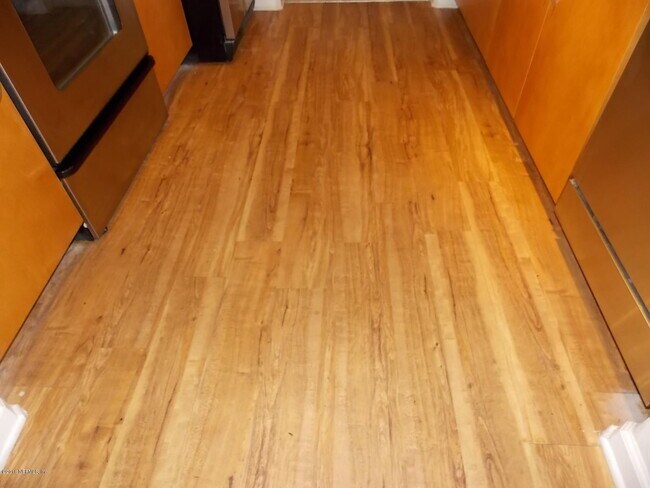 Building Photo - 1001 Monument Rd