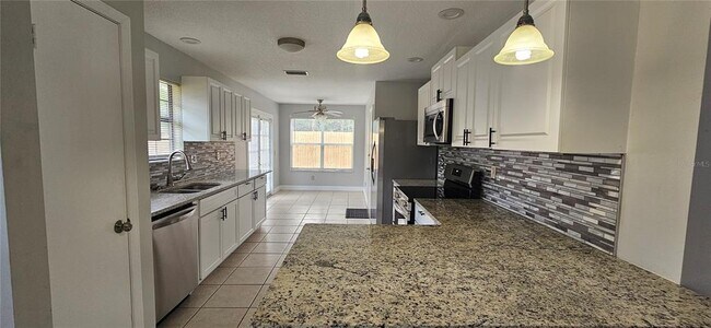 Building Photo - 2625 Spring Valley Cir