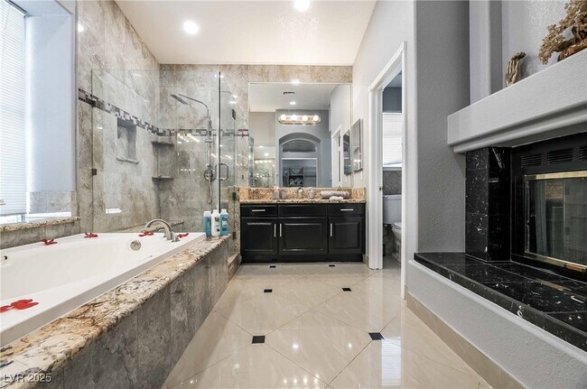 Building Photo - 1400 Castle Crest Dr