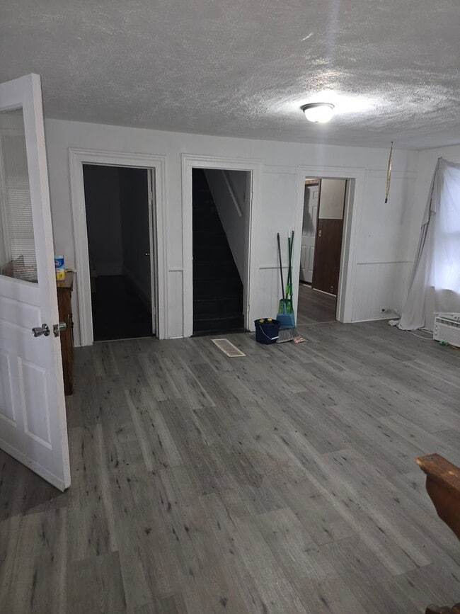 Building Photo - 3246 Haskins Rd