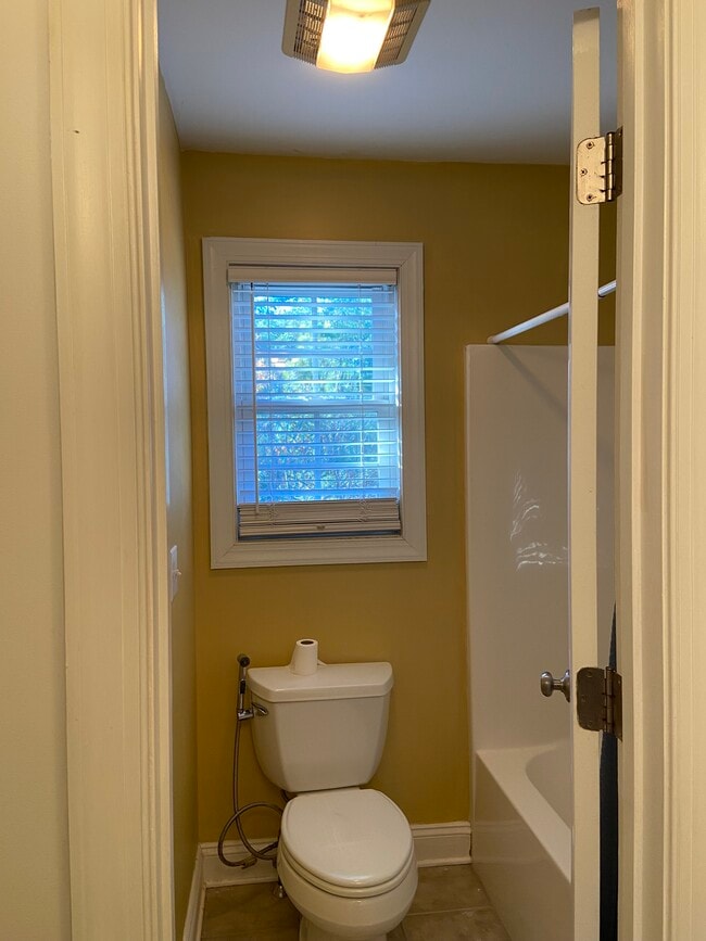 Building Photo - 100 Beacon Hill Pl