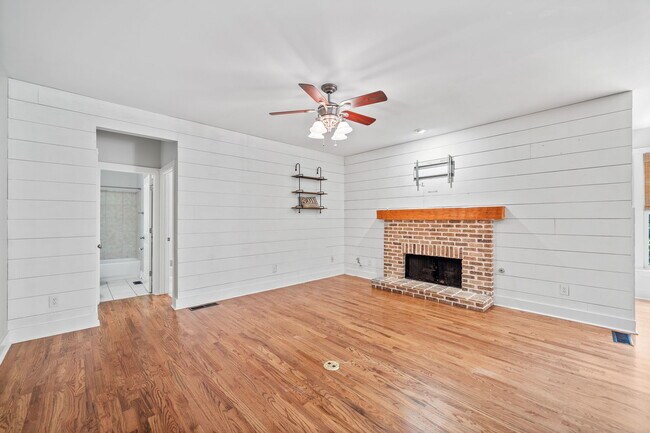 Building Photo - 521 Wooded Mountain Trail
