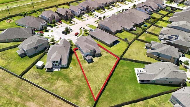 Building Photo - 1610 Rosedale Dr