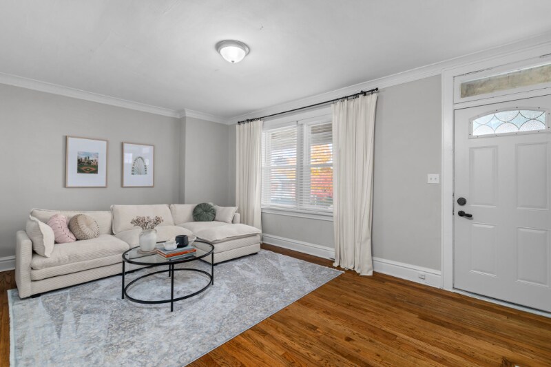 Building Photo - 5342 Itaska St