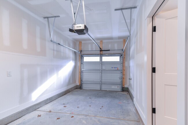 Building Photo - 4093 Elk Crk Ln