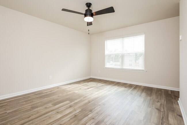 Building Photo - 459 Navona Dr