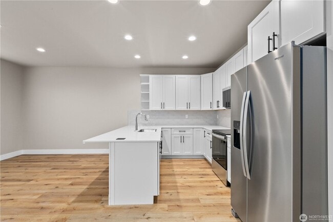 Building Photo - 2201 DeJong Dr
