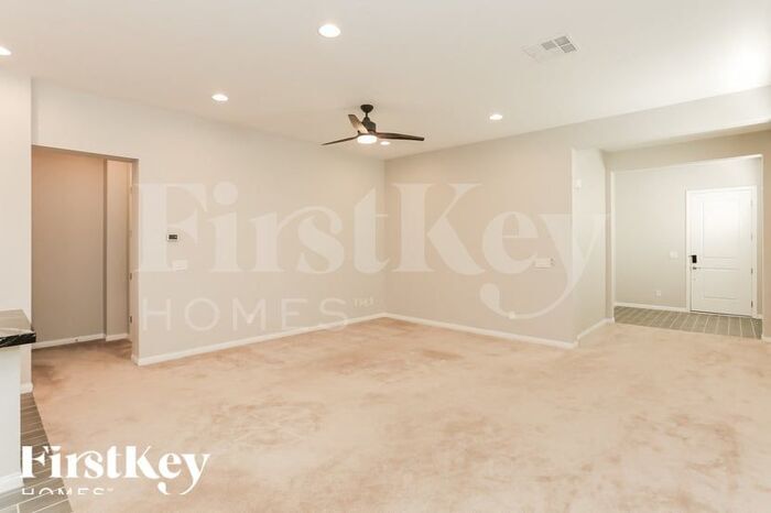 Building Photo - 10755 Blackrock Canyon Ave