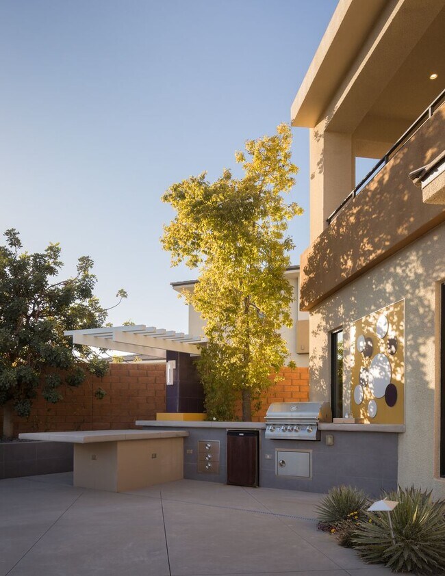 Building Photo - Exceptional 3-Bedroom Home in the Ridges