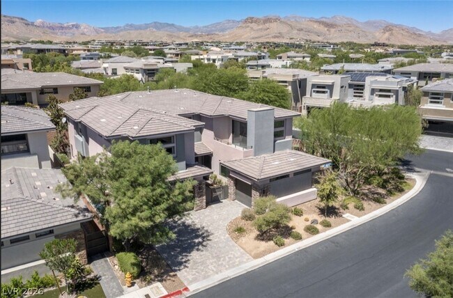 Building Photo - 47 Pristine Glen St