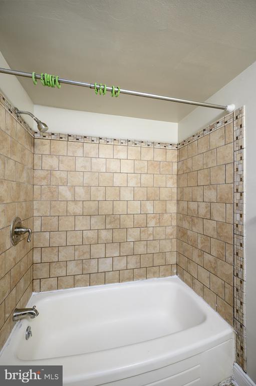 Building Photo - 7147 Donnell Pl