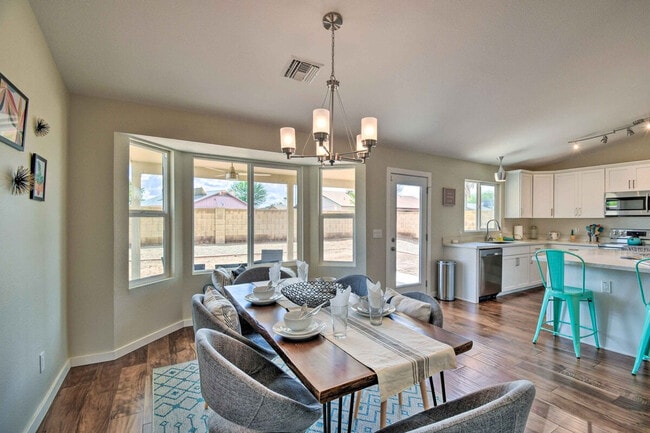 Building Photo - 17649 N 42nd Ln