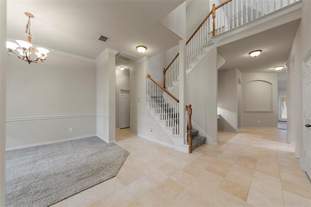 Building Photo - 2815 Madison Dr