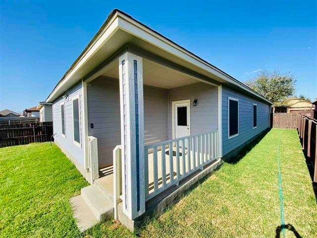 Building Photo - 11159 Capistran Loop