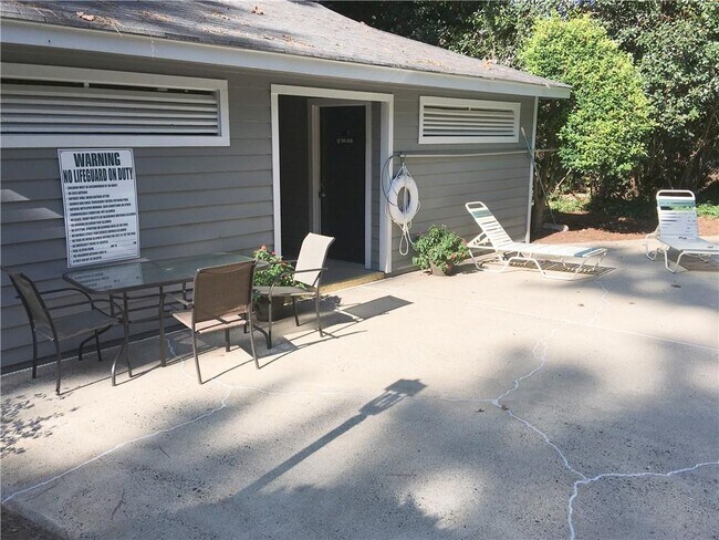 Building Photo - 408 Warm Springs Cir