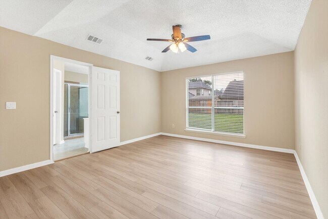 Building Photo - 5635 Sage Manor Dr