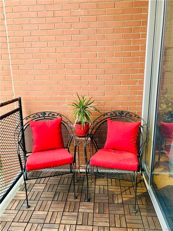 Building Photo - 33 N Water St