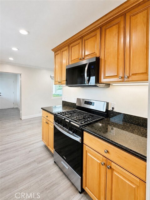 Building Photo - 7016 Lofty Grove Dr