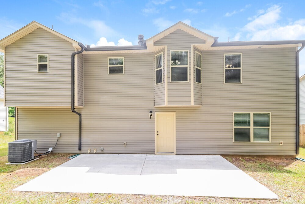 Building Photo - 223 Comet Ct