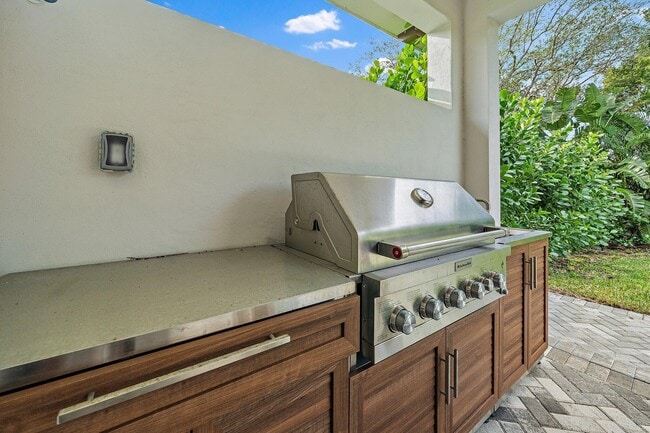 Building Photo - 2938 Gin Berry Way