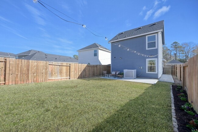 Building Photo - 16516 Jasmine Marie Pl