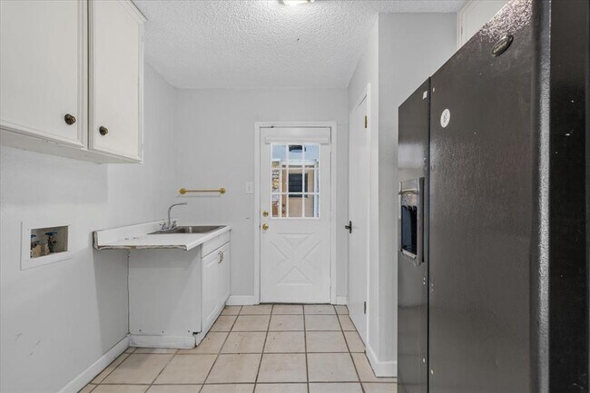 Building Photo - 6725 The Outer Ave