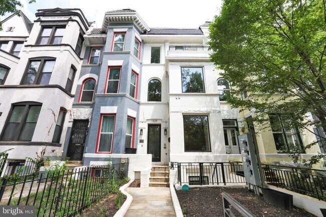 Building Photo - 1329 Irving St NW