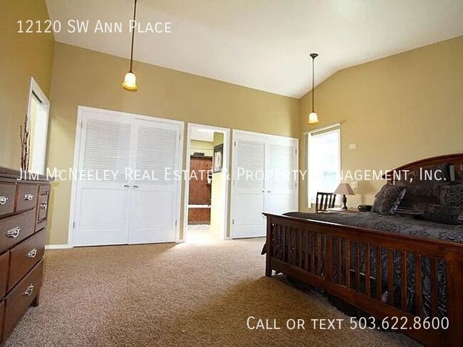 Building Photo - Well Maintained Tigard Home - Great Indoor...