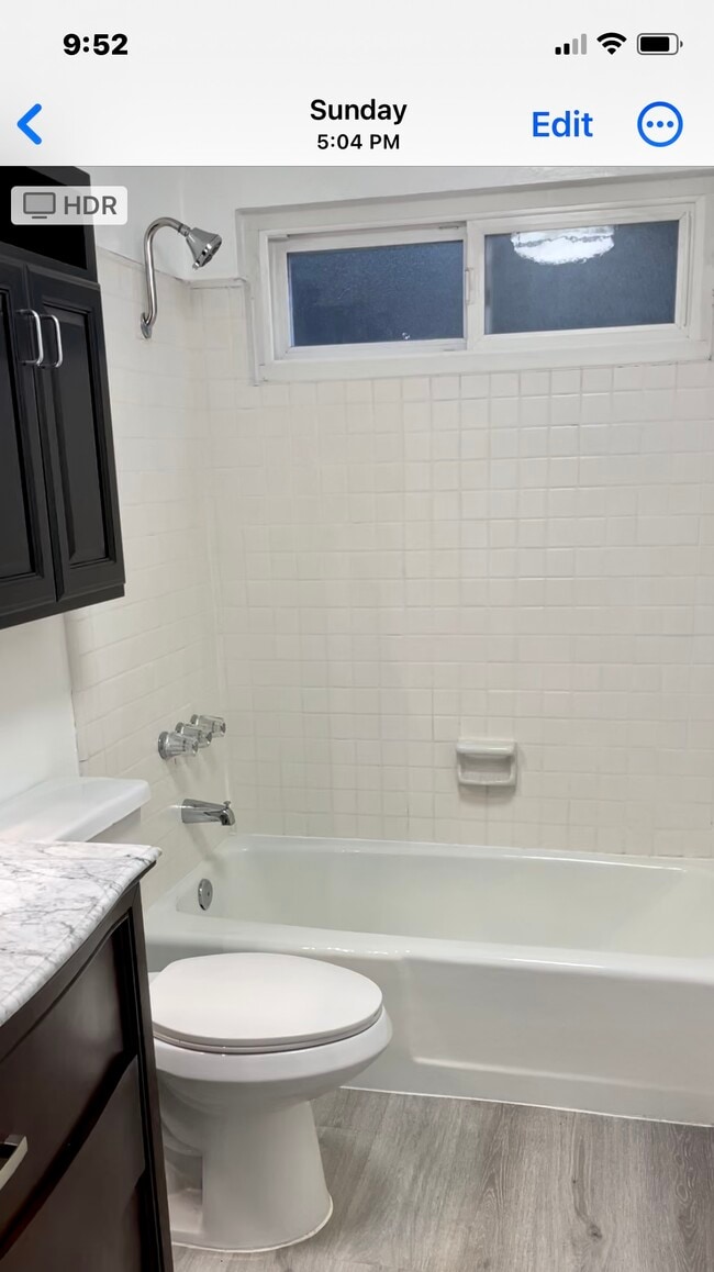 Bath_1 - 1106 Opal St