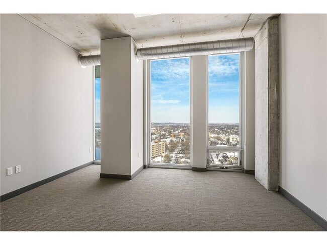 Building Photo - 315 1st Ave NE