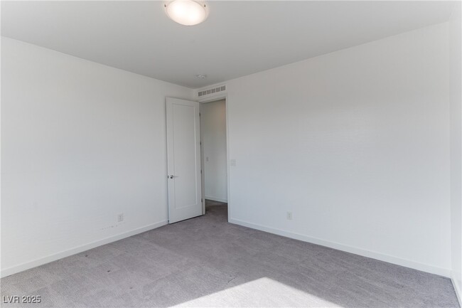 Building Photo - 10312 Jade Point Dr