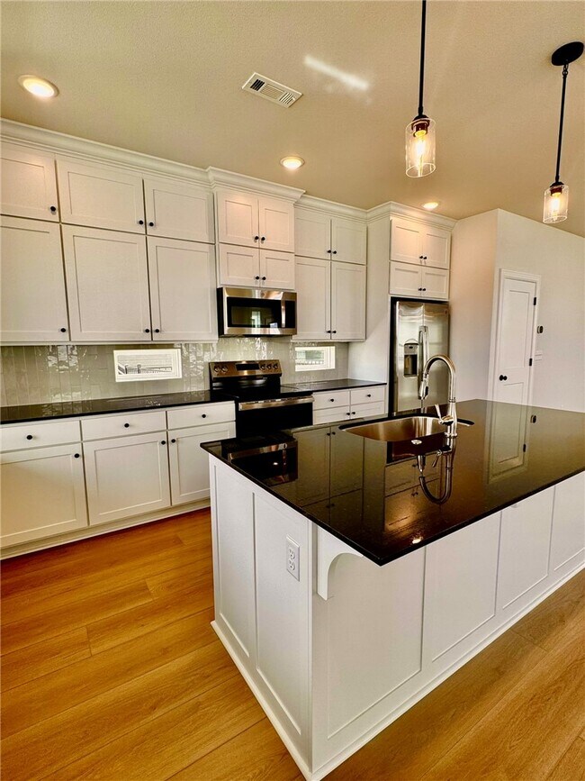 Building Photo - 6747 Winterwood Ave