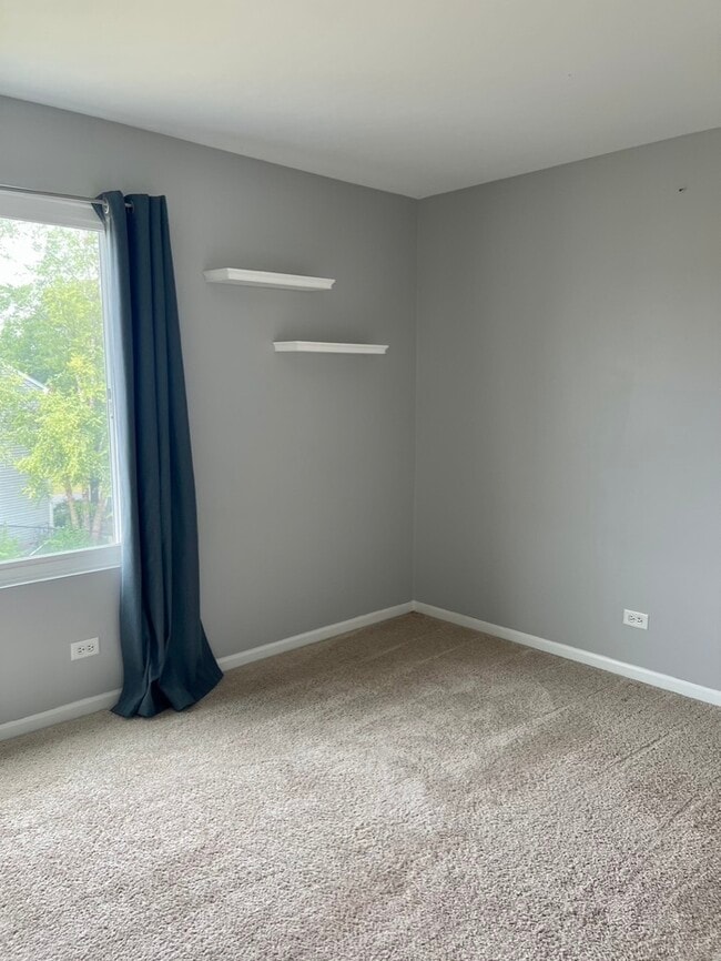 Building Photo - 2205 Clipper Ct