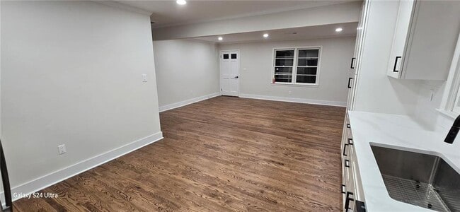 Building Photo - 1121 Harbins Rd