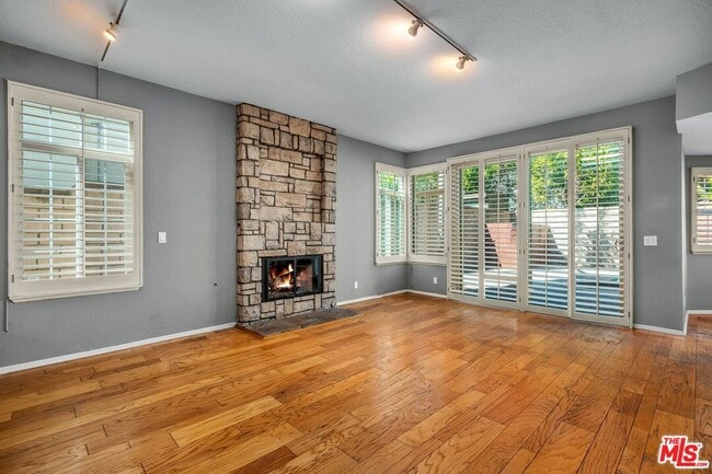 Building Photo - 7513 W 83rd St