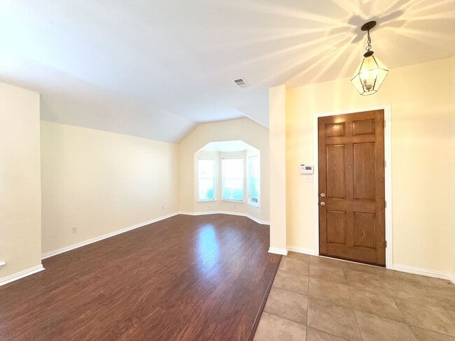 Building Photo - 132 Cassandra Dr