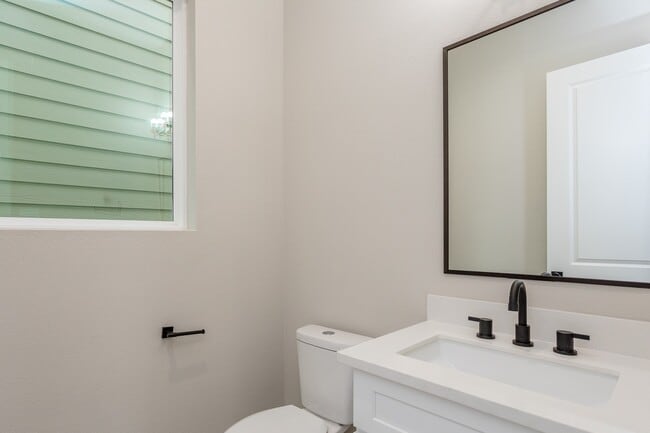 Building Photo - 1439 W 25th St