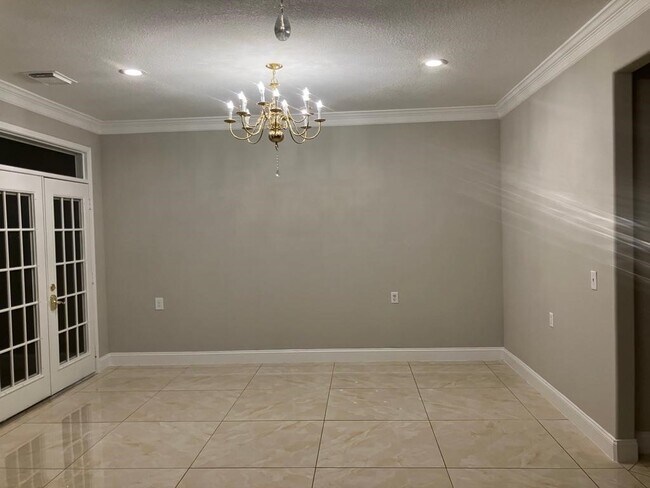 Building Photo - 6207 Harrison Ct