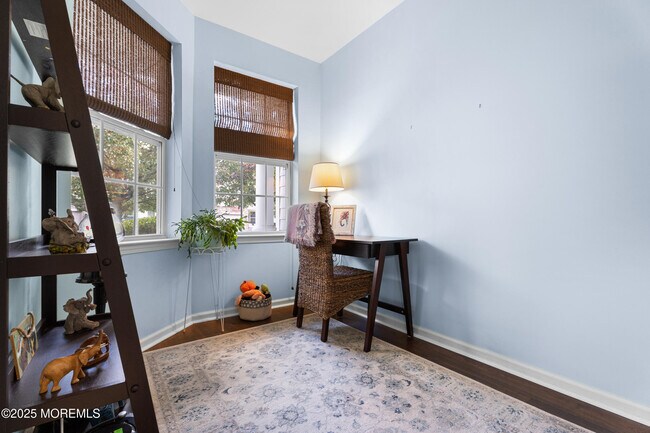 Building Photo - 254 Hawthorne Ln