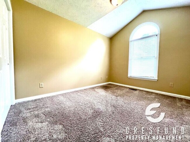 Building Photo - Waterview 3BR 2Bath Off Ramsey Street