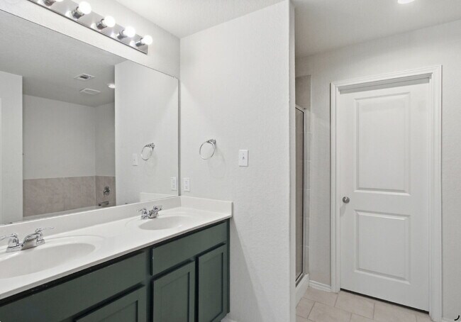 Building Photo - 6407 Kendall Cv