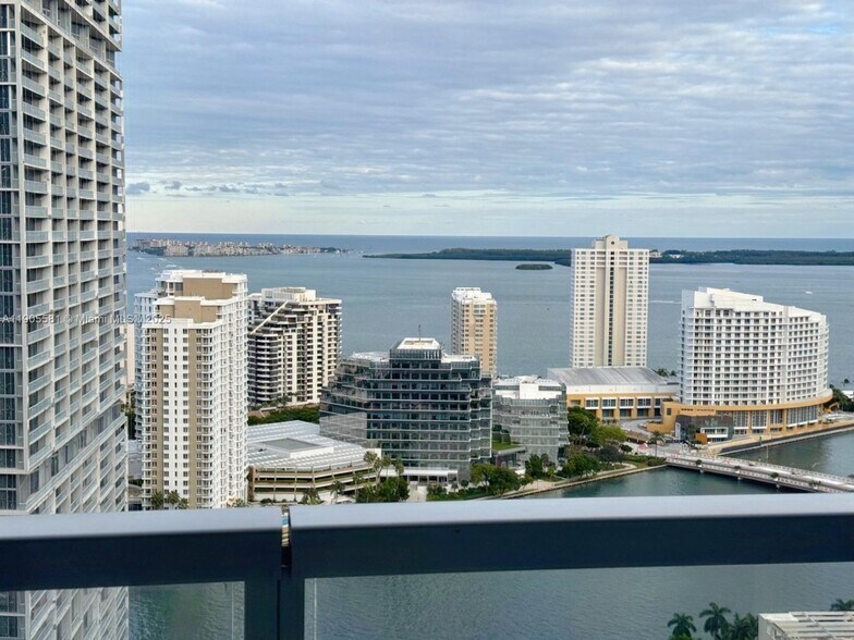 Building Photo - 500 Brickell Ave