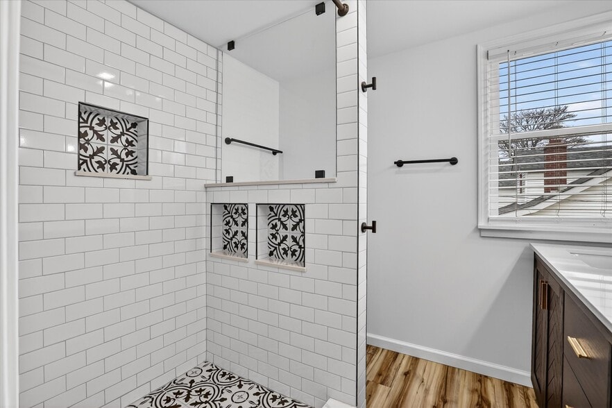 Building Photo - 509 McDonald St